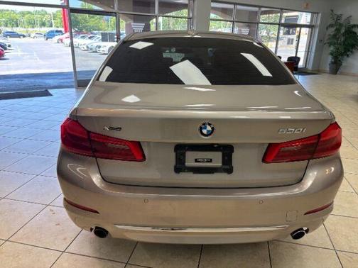 Cashmere Silver Metallic 2018 BMW 530 i xDrive