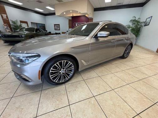 Cashmere Silver Metallic 2018 BMW 530 i xDrive