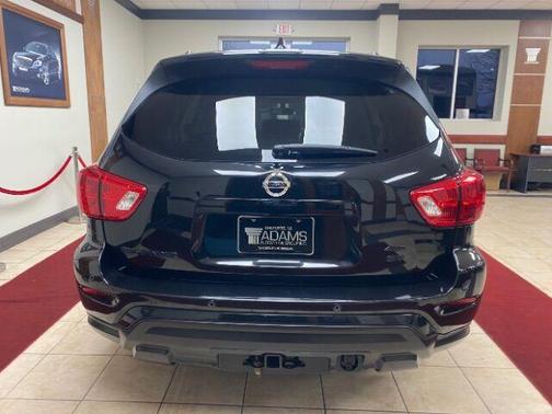 2020 Nissan Pathfinder SV