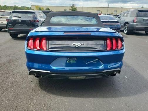 2022 Ford Mustang EcoBoost Premium
