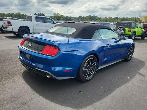 2022 Ford Mustang EcoBoost Premium