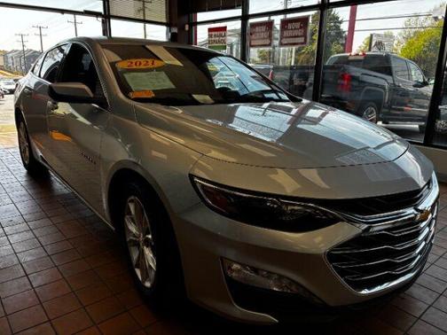 Silver Ice Metallic 2021 Chevrolet Malibu LT