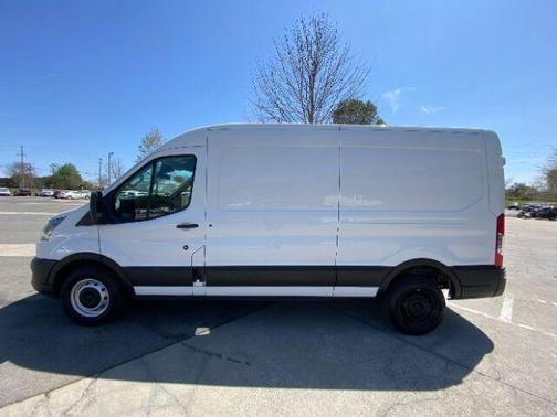 2022 Ford Transit-150 ROOF 148.0 WB