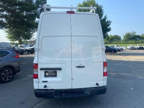 2016 Nissan NV Cargo NV2500 HD SV V6/SV V8
