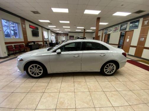 2020 Mercedes-Benz A-Class A 220 4MATIC