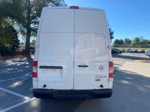 2013 Nissan NV Cargo NV2500 HD S V6/S V8