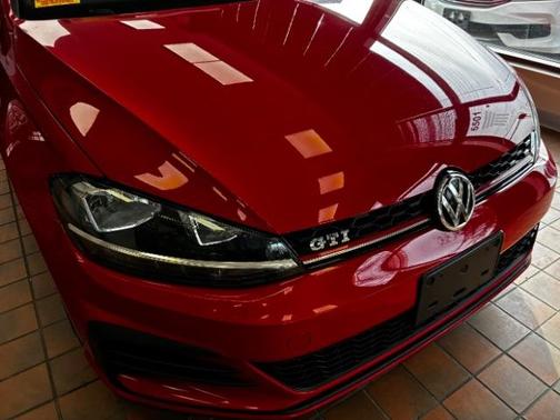 2018 Volkswagen Golf GTI 2.0T S 4-Door