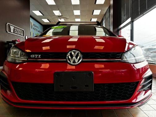 2018 Volkswagen Golf GTI 2.0T S 4-Door