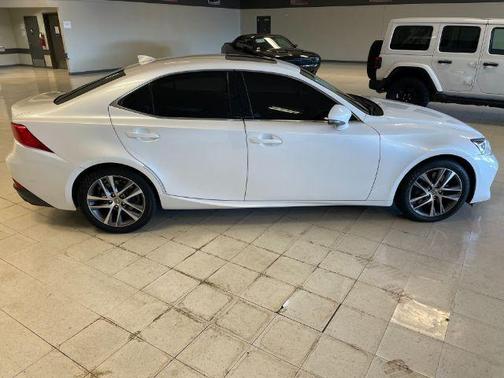 2018 Lexus IS 300 Base