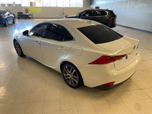 2018 Lexus IS 300 Base