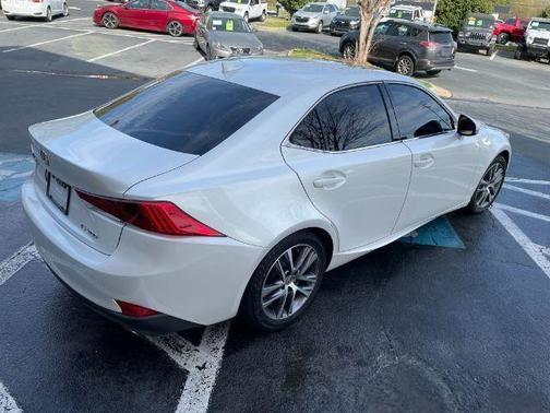 2018 Lexus IS 300 Base
