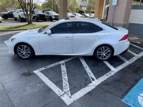 2018 Lexus IS 300 Base
