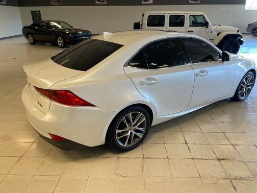 2018 Lexus IS 300 Base