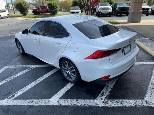 2018 Lexus IS 300 Base