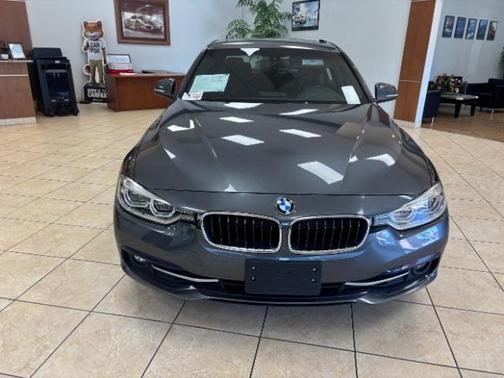 Gray 2018 BMW 330 i
