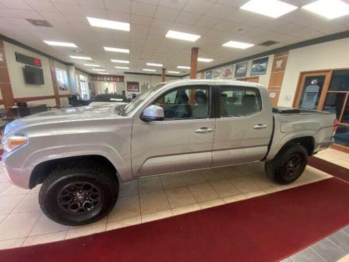 2016 Toyota Tacoma SR