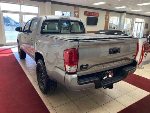 2016 Toyota Tacoma SR