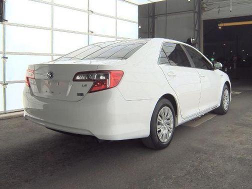 2013 Toyota Camry Hybrid LE
