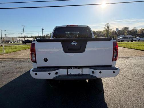 Glacier White 2020 Nissan Frontier SV