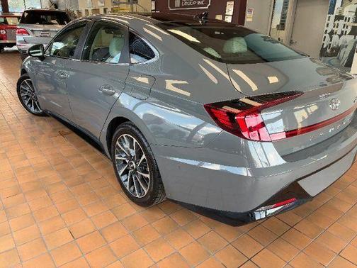 2020 Hyundai SONATA Limited