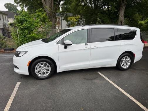 2021 Chrysler Voyager LXI