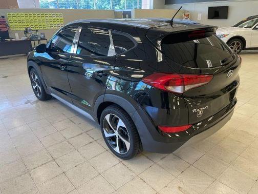 Black Noir Pearl 2017 Hyundai TUCSON Sport