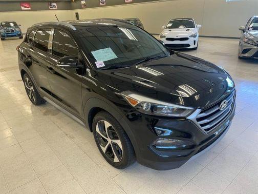 Black Noir Pearl 2017 Hyundai TUCSON Sport