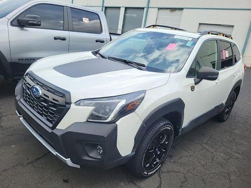 Crystal White Pearl 2022 Subaru Forester Wilderness