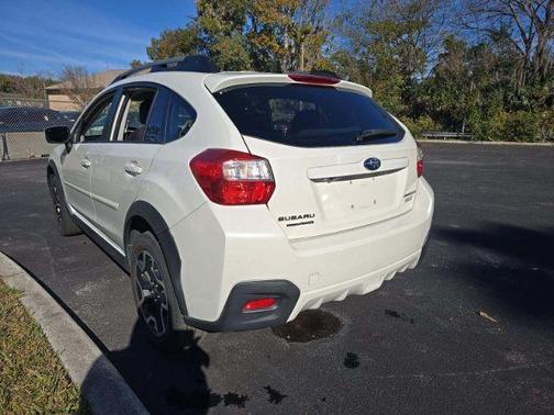 Crystal White Pearl 2016 Subaru Crosstrek 2.0i Premium