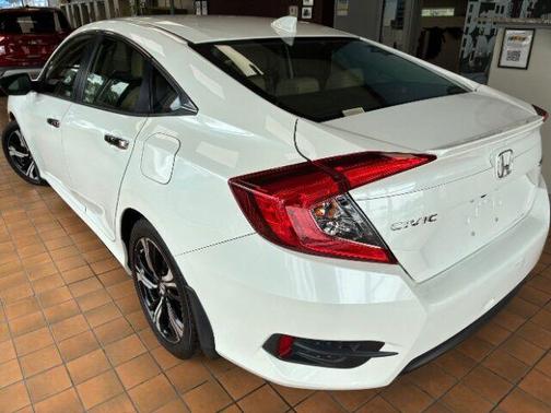 2018 Honda Civic Touring
