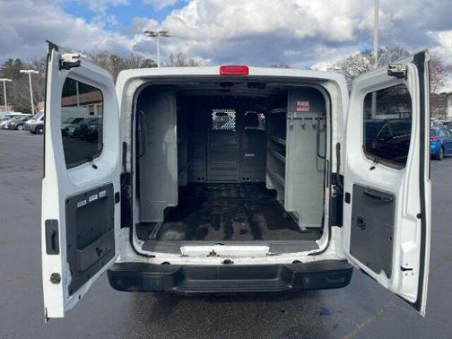 2017 Nissan NV Cargo NV2500 HD SV V6/SV V8