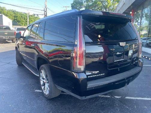 2020 Cadillac Escalade ESV Luxury
