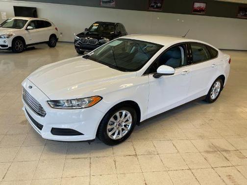 2016 Ford Fusion S