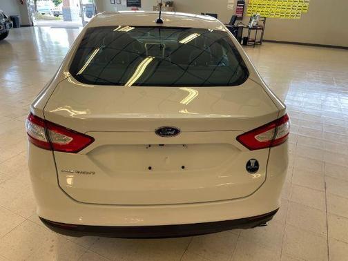 2016 Ford Fusion S