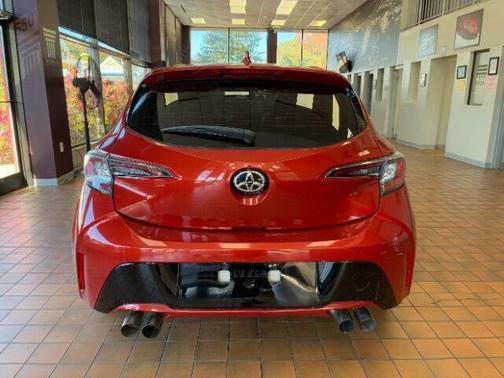 2020 Toyota Corolla Hatchback SE