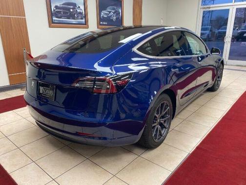 Deep Blue Metallic 2019 Tesla Model 3 Standard Range