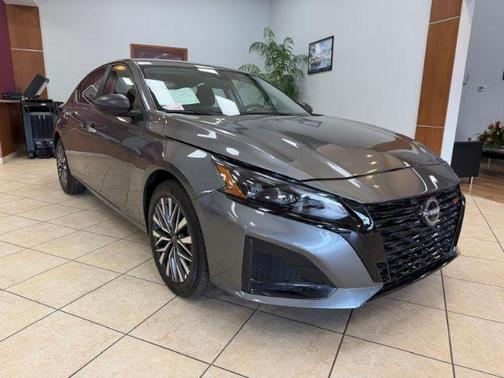 Gun Metallic 2025 Nissan Altima SV