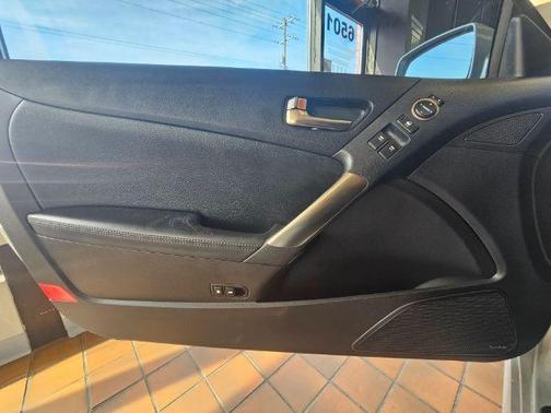 2013 Hyundai Genesis Coupe 3.8 Track