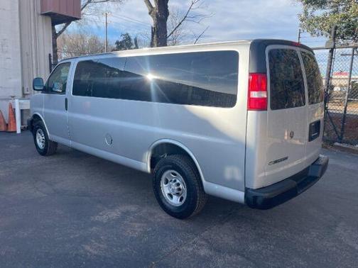 2023 Chevrolet Express 3500 LS