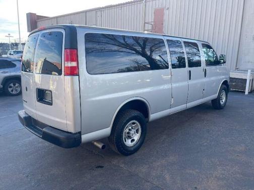 2023 Chevrolet Express 3500 LS