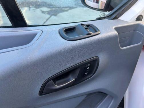 2018 Ford Transit-350 148 WB Medium Roof Cargo