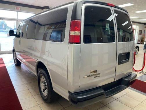 2015 Chevrolet Express 2500 LS