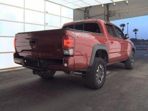 2016 Toyota Tacoma SR