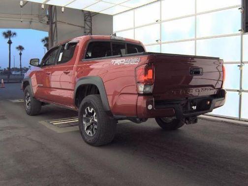 2016 Toyota Tacoma SR