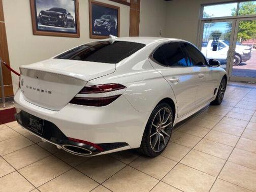 White 2025 Genesis G70 2.5T