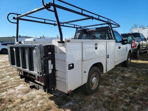 2019 Ford F-350 LIFT GATE BED LADDER RACKS
