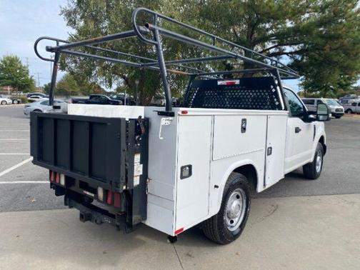 2019 Ford F-350 LIFT GATE BED LADDER RACKS