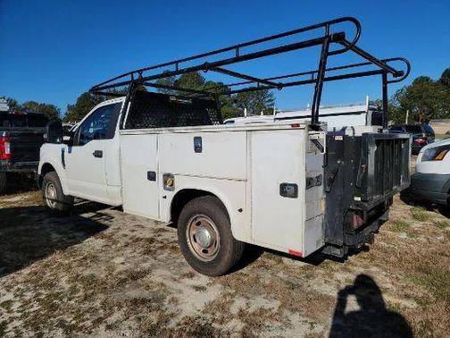 2019 Ford F-350 LIFT GATE BED LADDER RACKS