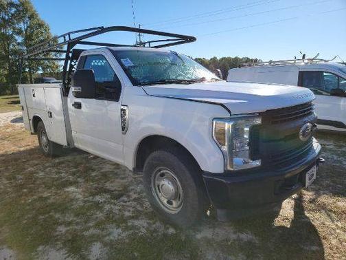 2019 Ford F-350 LIFT GATE BED LADDER RACKS