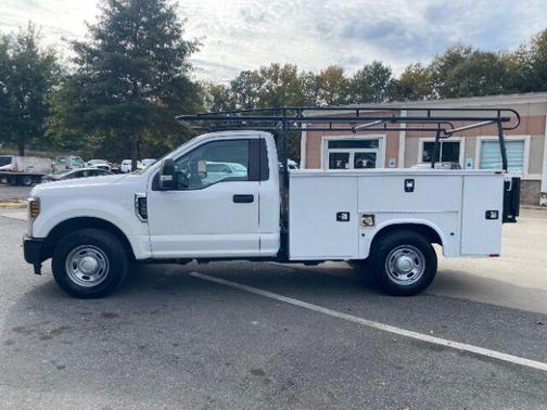 2019 Ford F-350 LIFT GATE BED LADDER RACKS